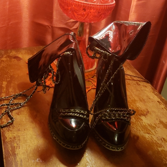 Chain boots size 8 - Picture 2 of 6